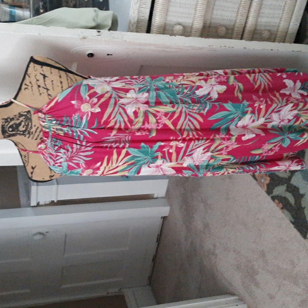 Adorable Summer Dress for a Party or Wedding or just having fun!